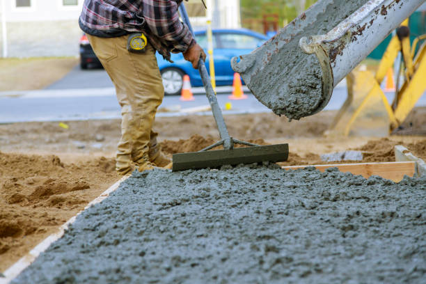 Best Concrete Pool Decks in Zelienople, PA